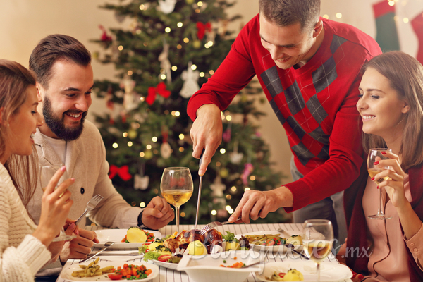 Tradición de años: la cena navideña