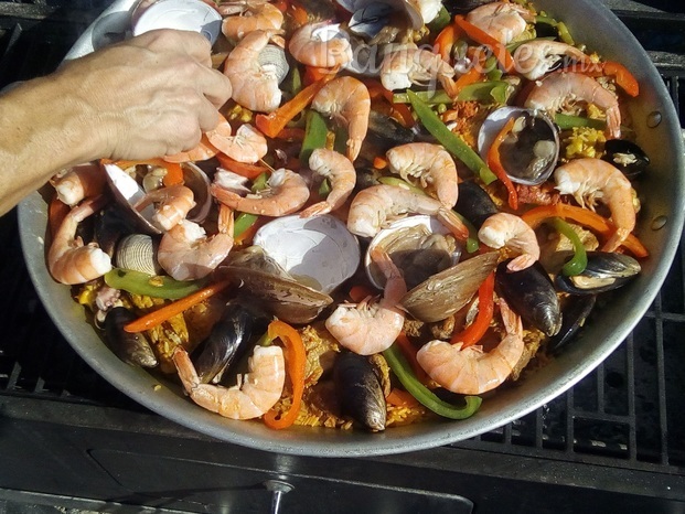 Paella Valenciana al Carbon