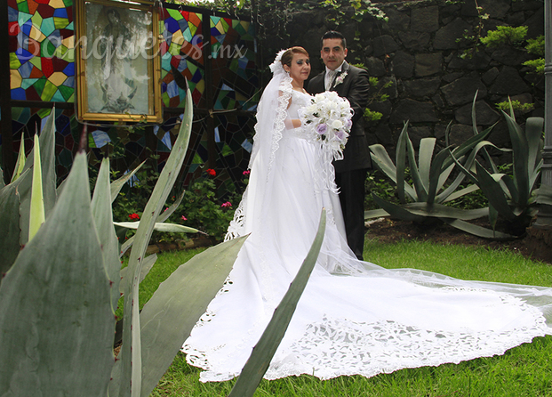 Novios jardín