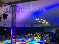 Luz, Porterías, Sonido, Escenarios, Pista Iluminada, Luces Roboticas, Gobos, Par LED