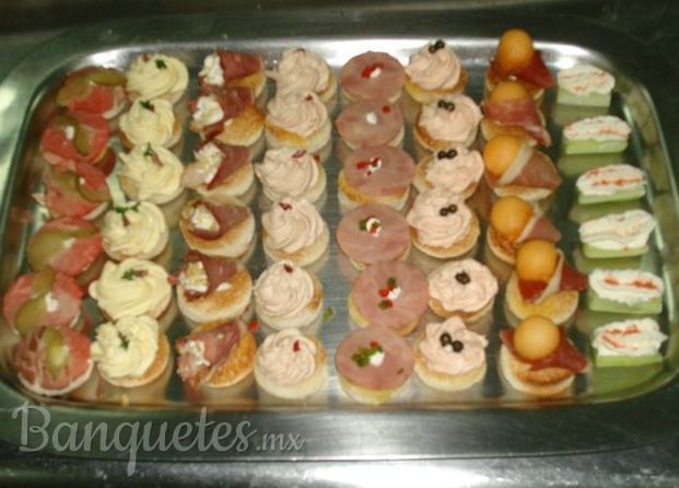 Bocadillos y canapes sayme