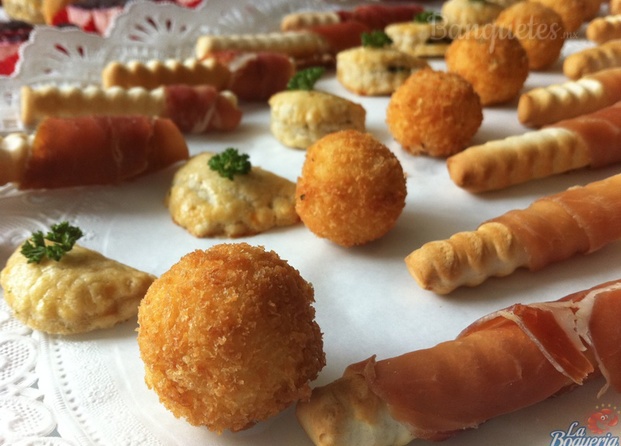 Variedad de canapés