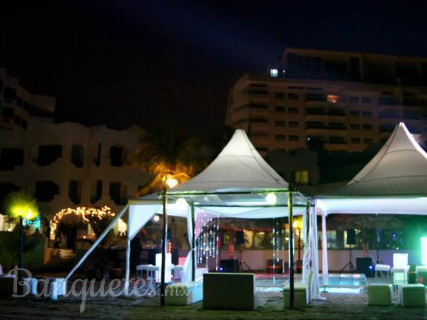 Carpas tipo París, con iluminación