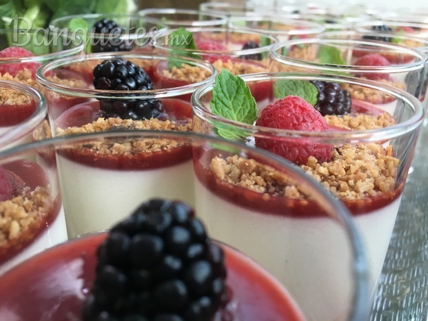 Panna cotta de frutos rojos