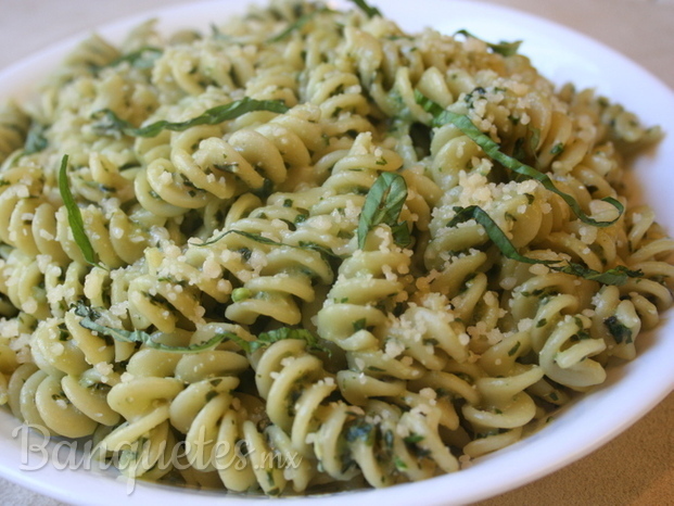 Fussilli al pesto