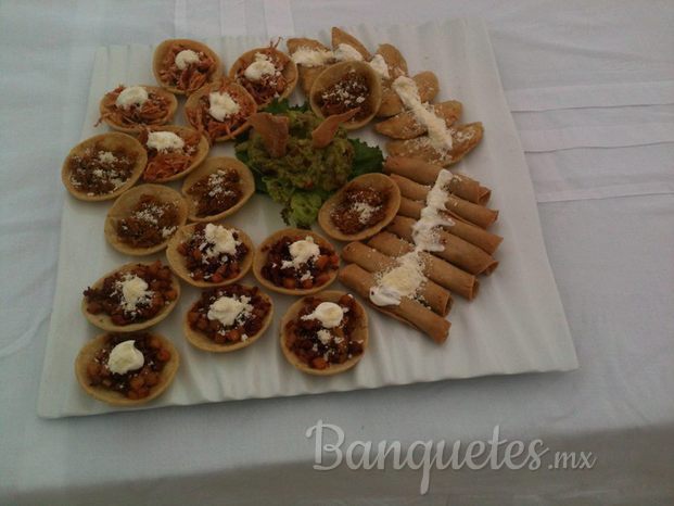 Canapés mexicanos