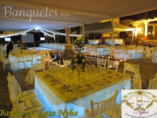 Banquetes Casa Nyha. Iluminación de mesas