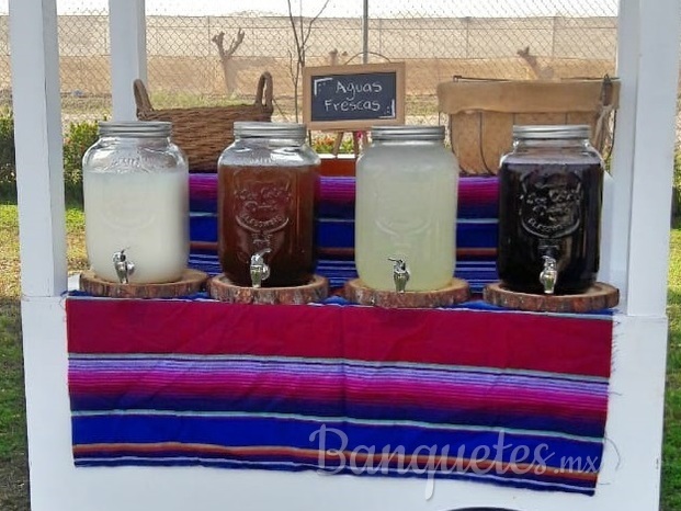 Deliciosas aguas frescas de diferentes sabores