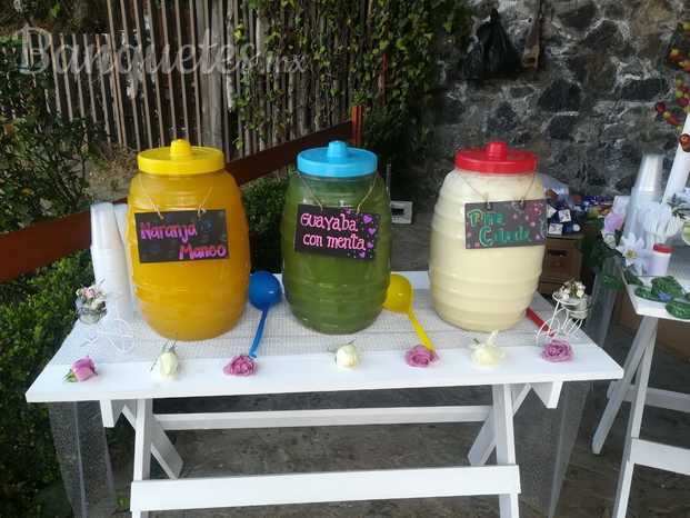 Barra de aguas frescas