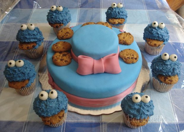 Pastel y Cupcakes